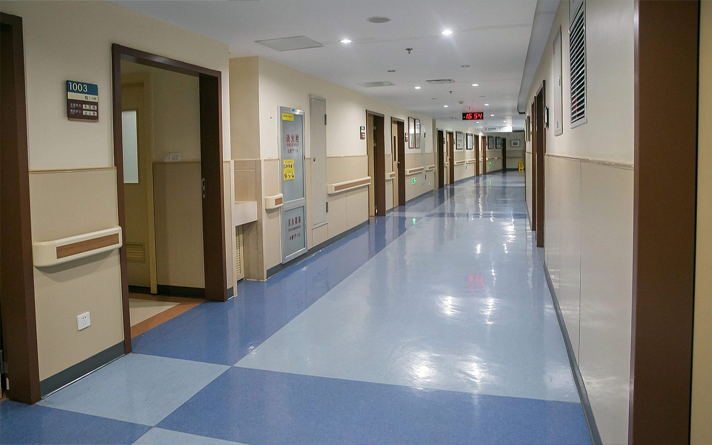 投身“網?！碧魬痤H多 醫院門企業抓住消費痛點